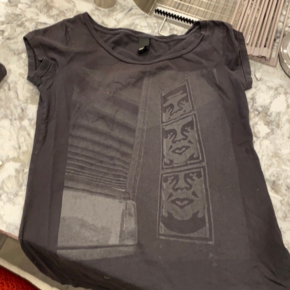 Obey Tops - Like new dark Gray Obey top